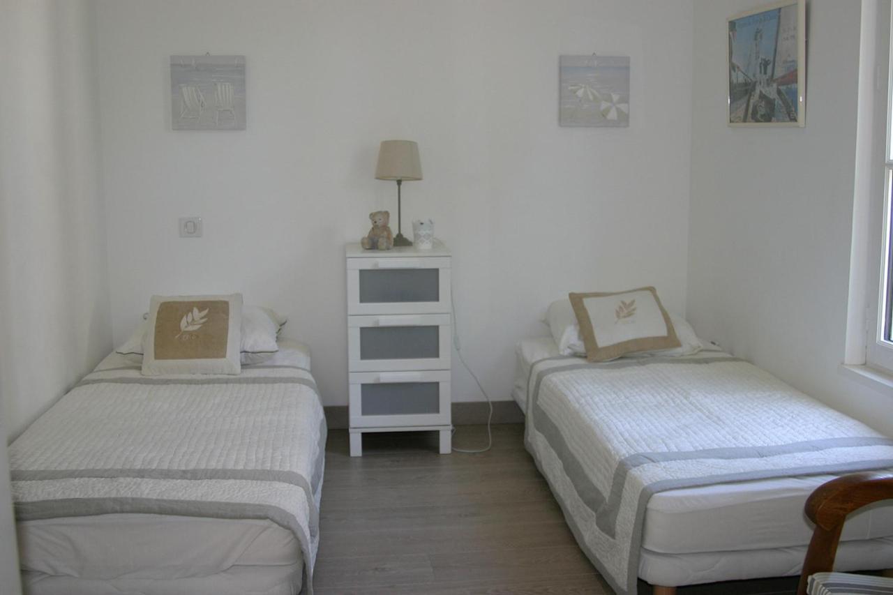 Villa Traditionnelle Pour 8 - 550M De La Plage ノワールムーティエ エクステリア 写真