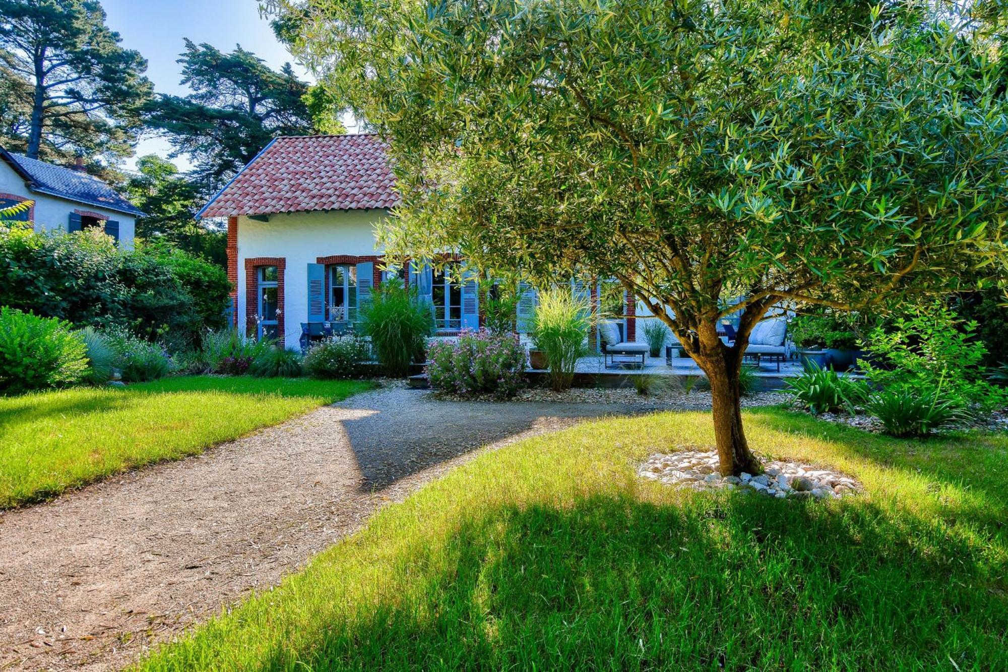 Villa Traditionnelle Pour 8 - 550M De La Plage ノワールムーティエ エクステリア 写真